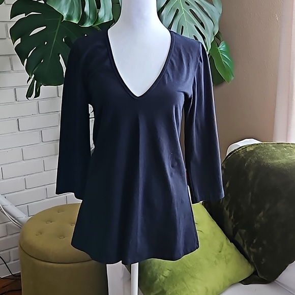 Torrid Tops - Torrid FOXY Deep V Fitted Thick Fabric T Shirt Size 1 EUC